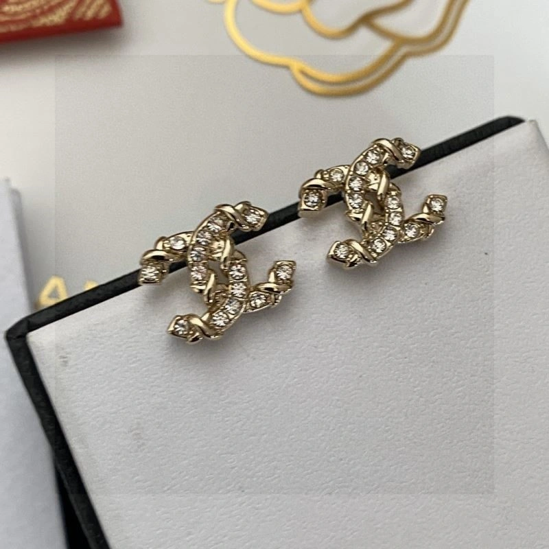Chanel Earrings Packable 224106