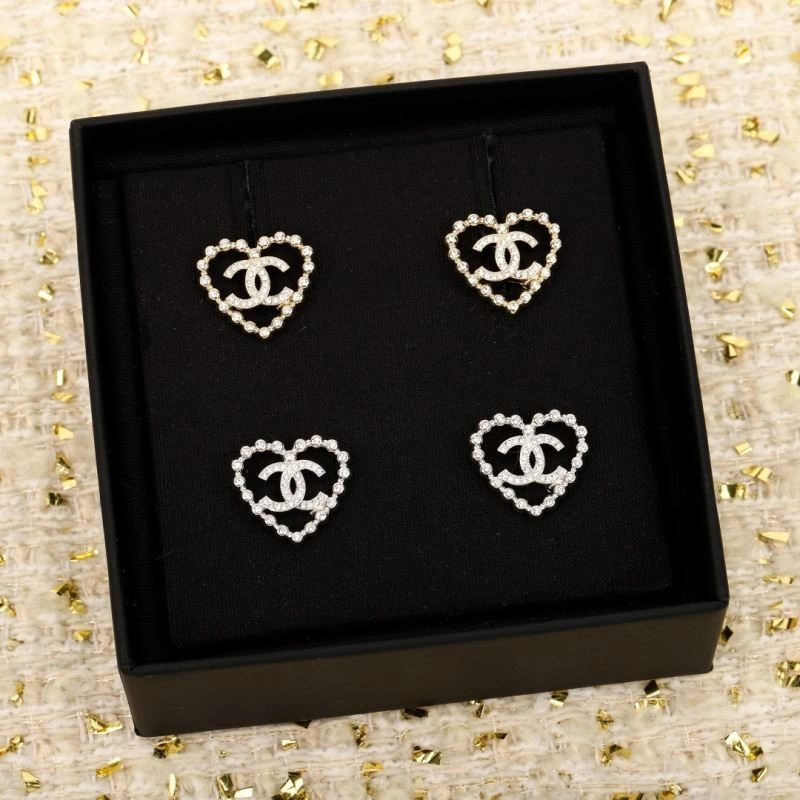 Unique Chanel Earrings 224084