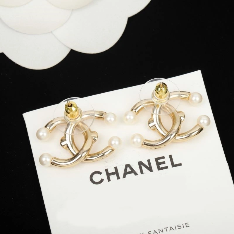 Chanel Earrings Breathable 224085