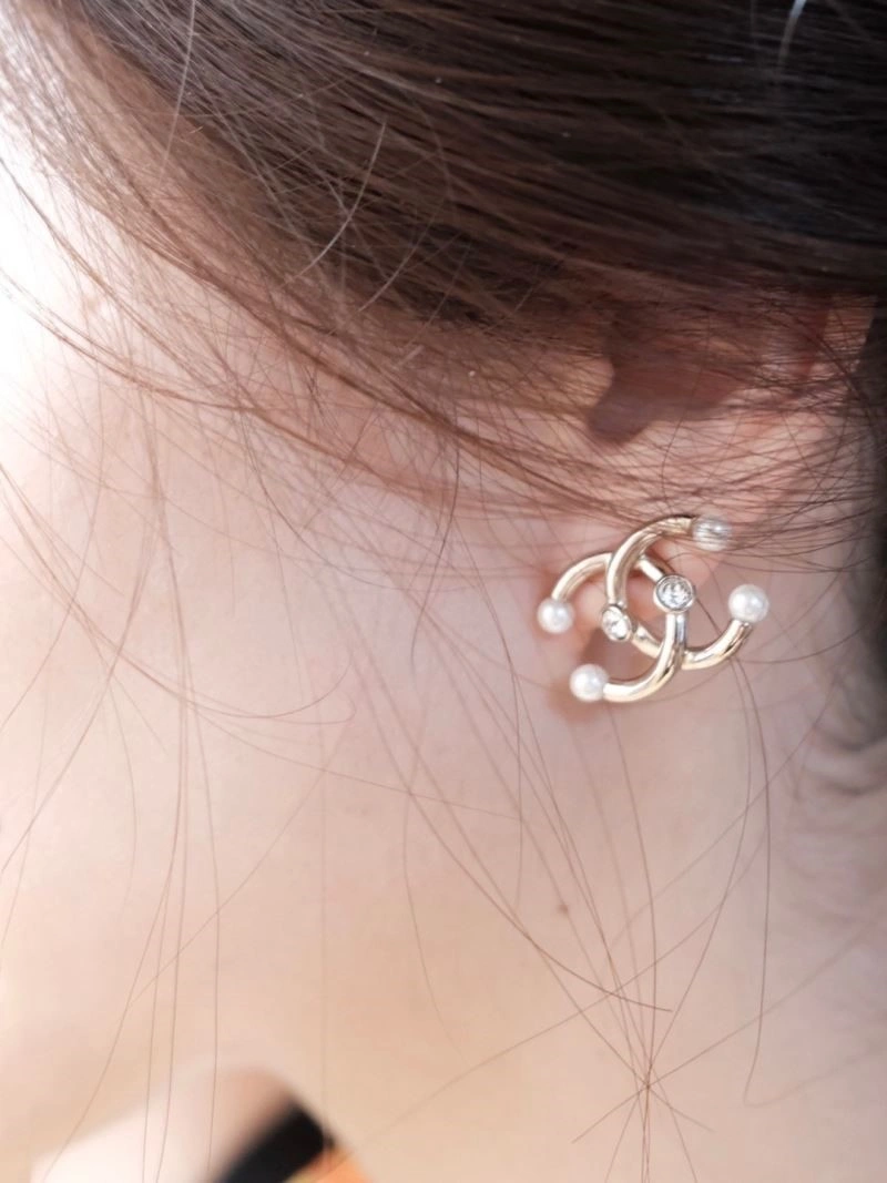 Chanel Earrings Breathable 224085