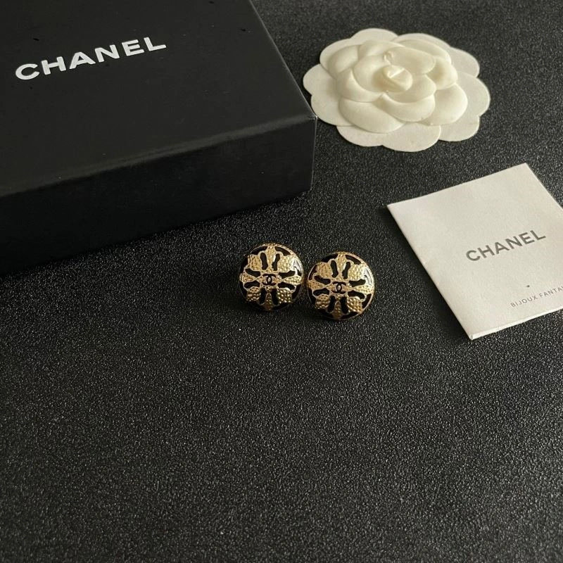 Unisex Chanel Earrings 224075