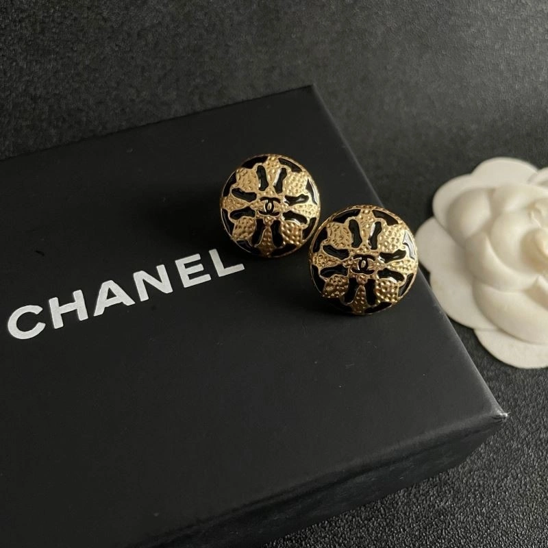 Unisex Chanel Earrings 224075