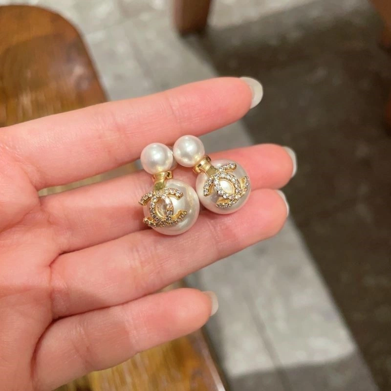 Chanel Earrings Stylish 224082
