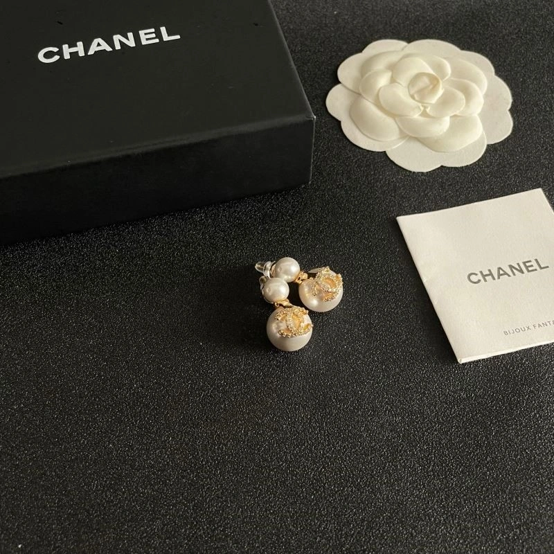 Chanel Earrings Stylish 224082