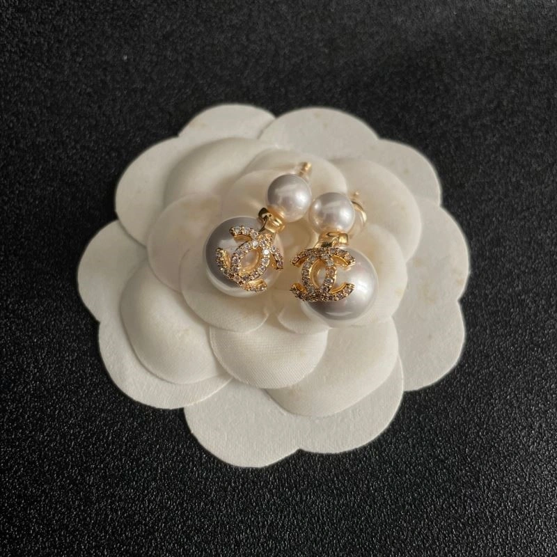 Chanel Earrings Stylish 224082