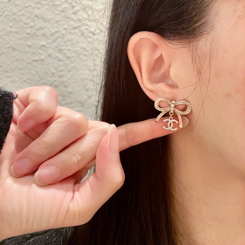 MoistureWicking Chanel Earrings 224074