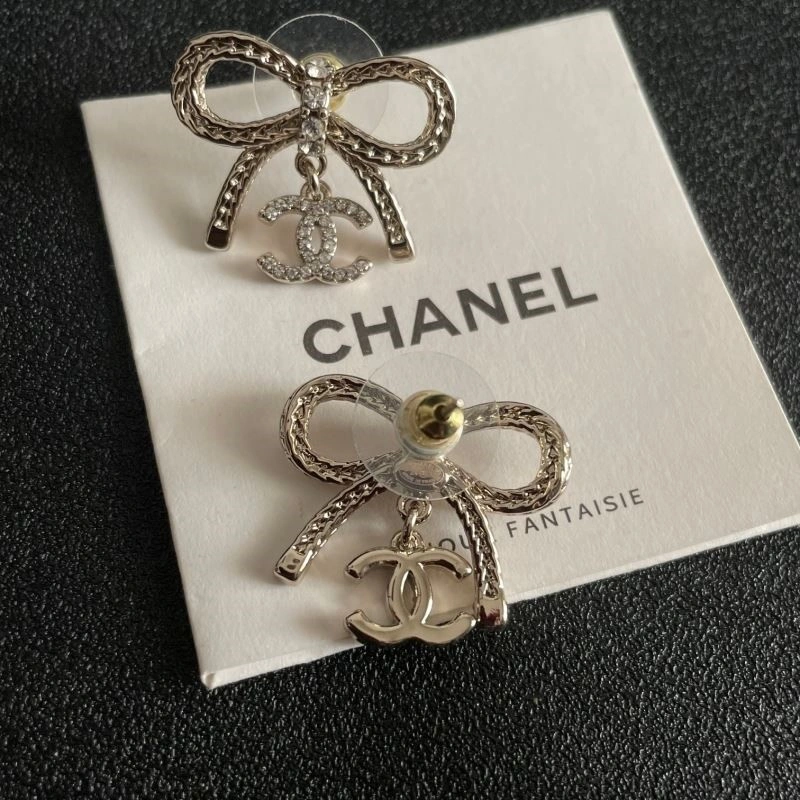 MoistureWicking Chanel Earrings 224074