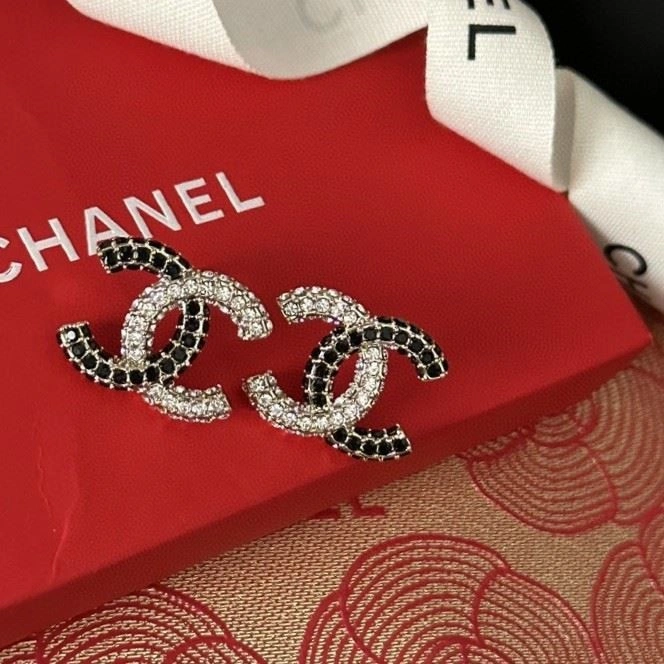 Chanel Earrings EasyMatch 224112