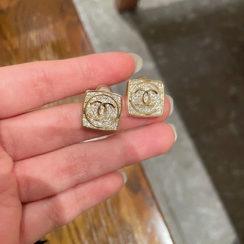 Premium Chanel Earrings 224057