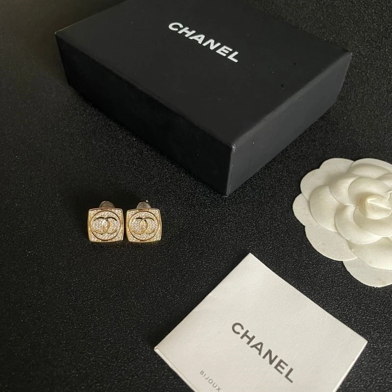 Premium Chanel Earrings 224057