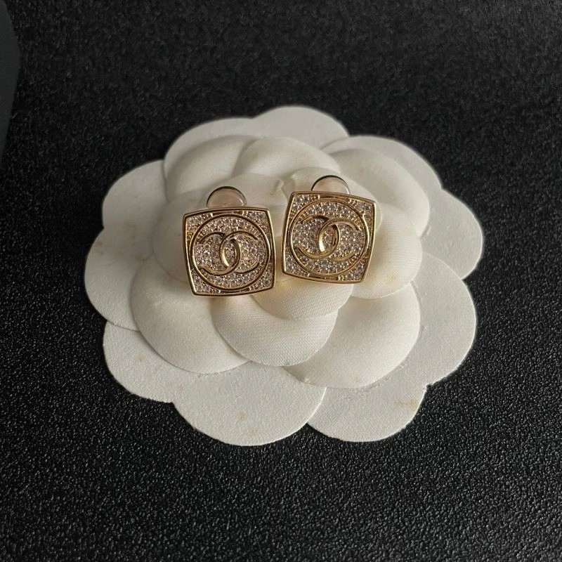 Premium Chanel Earrings 224057