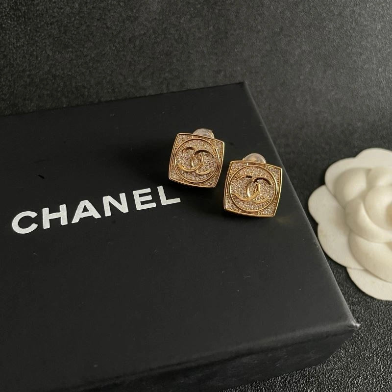 Premium Chanel Earrings 224057