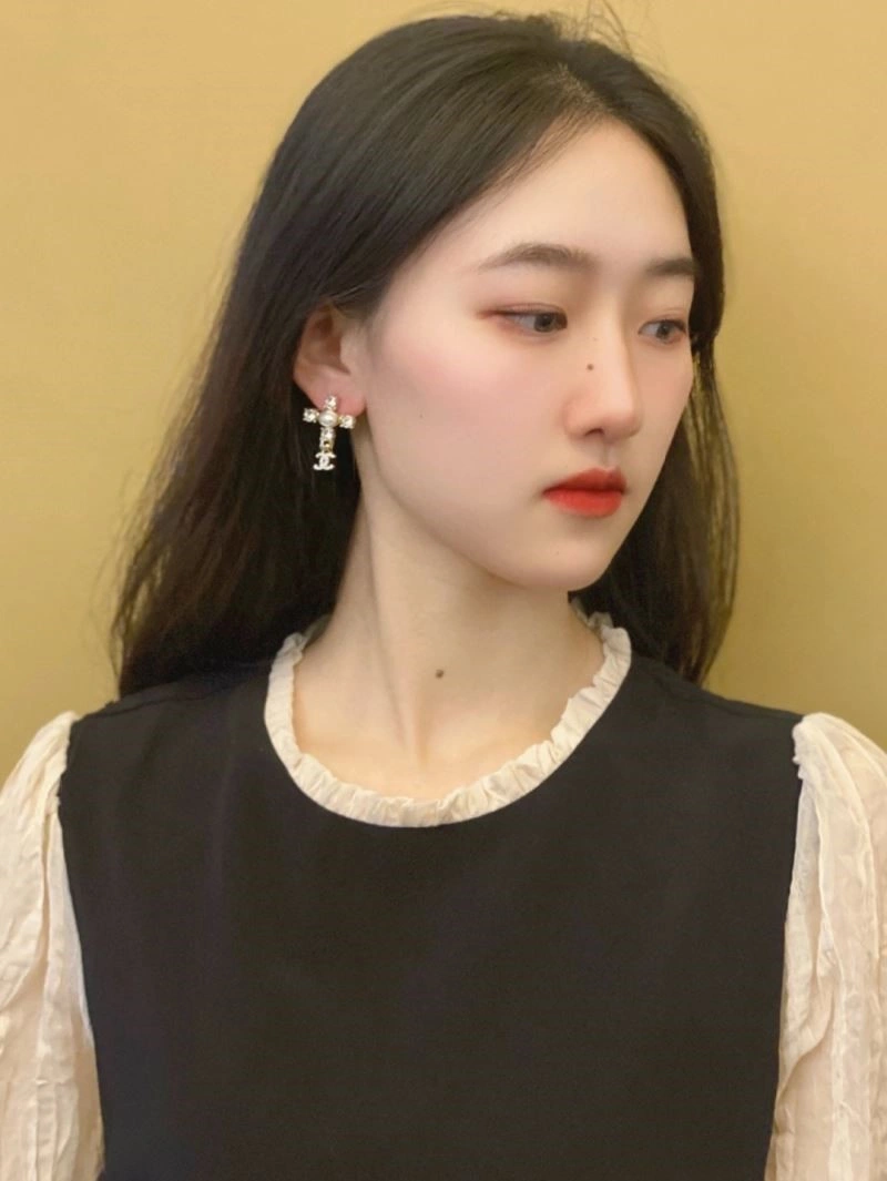 Stretchable Chanel Earrings 224040