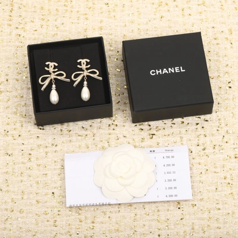 Chanel Earrings Effortless 224094