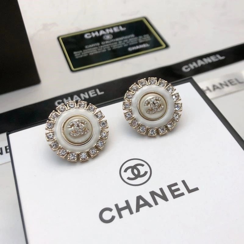 Chanel Earrings Affordable 224033