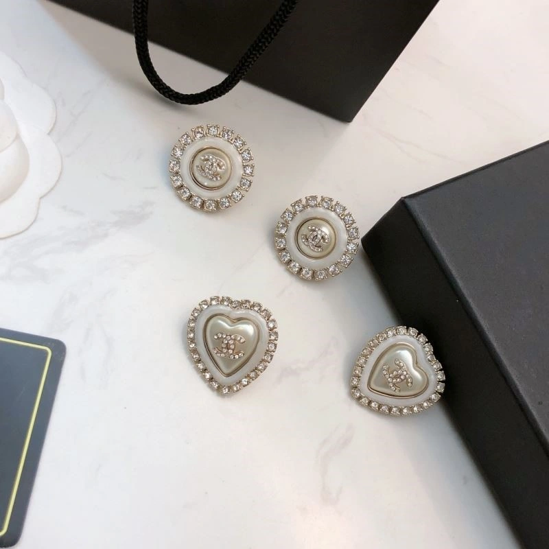 Chanel Earrings Affordable 224033