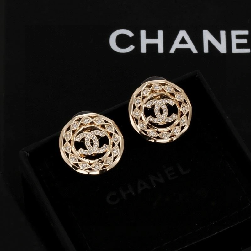 Chanel Earrings Breathable 224042