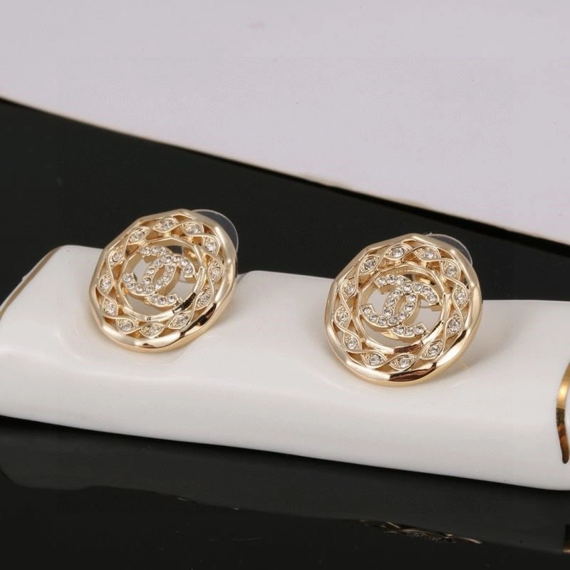 Chanel Earrings Breathable 224042