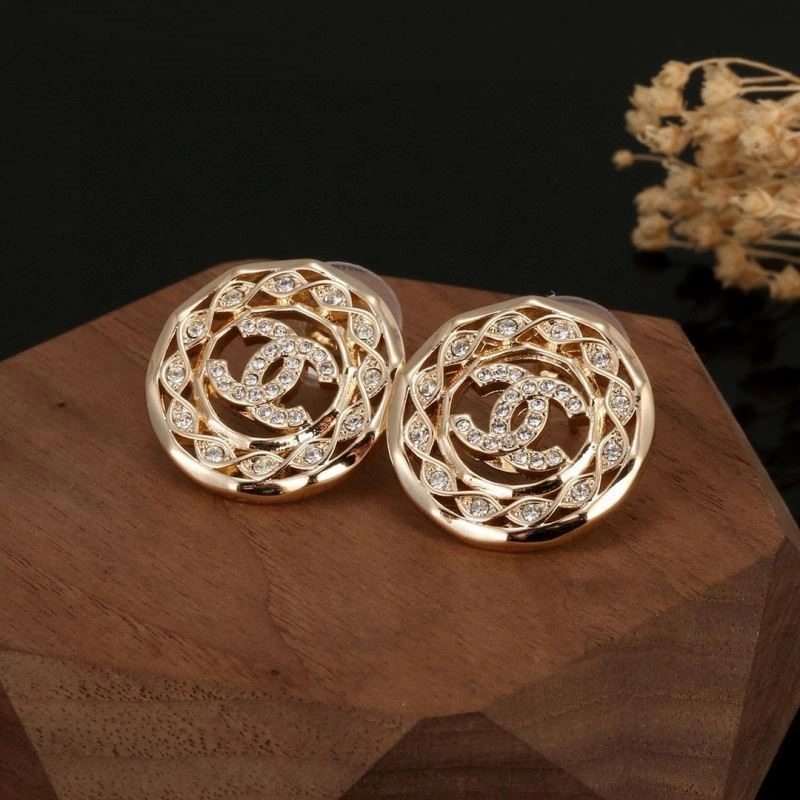 Chanel Earrings Breathable 224042