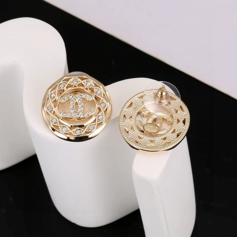 Chanel Earrings Breathable 224042