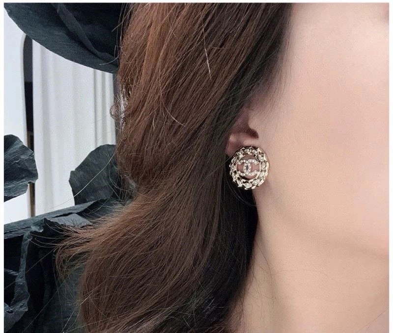 Chanel Earrings Breathable 224042