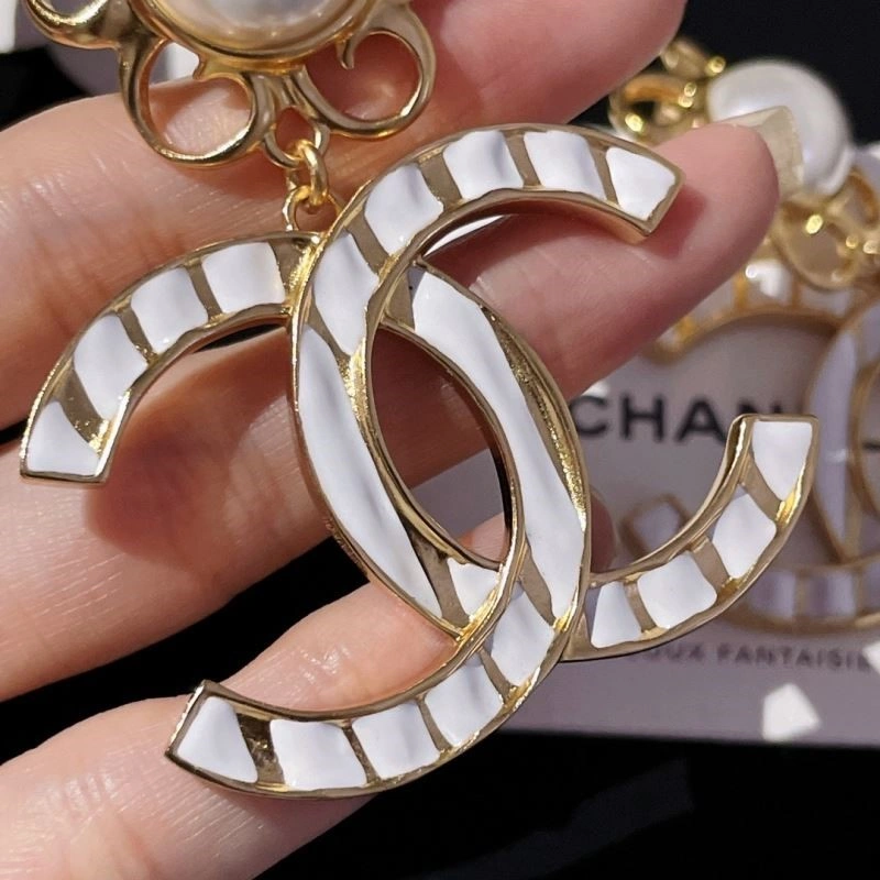 Compact Chanel Earrings 224043