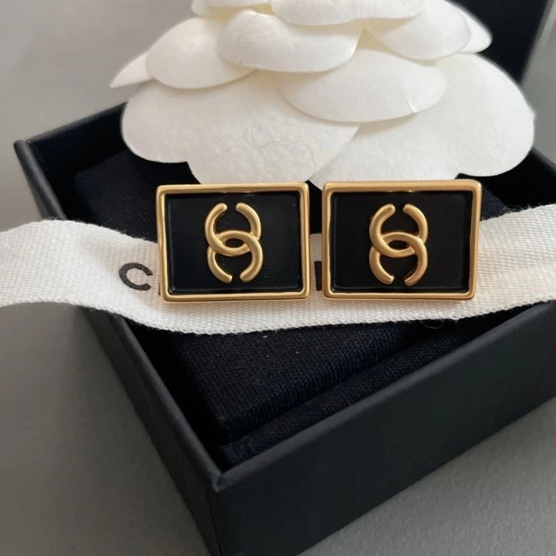Tailored Chanel Earrings 224034