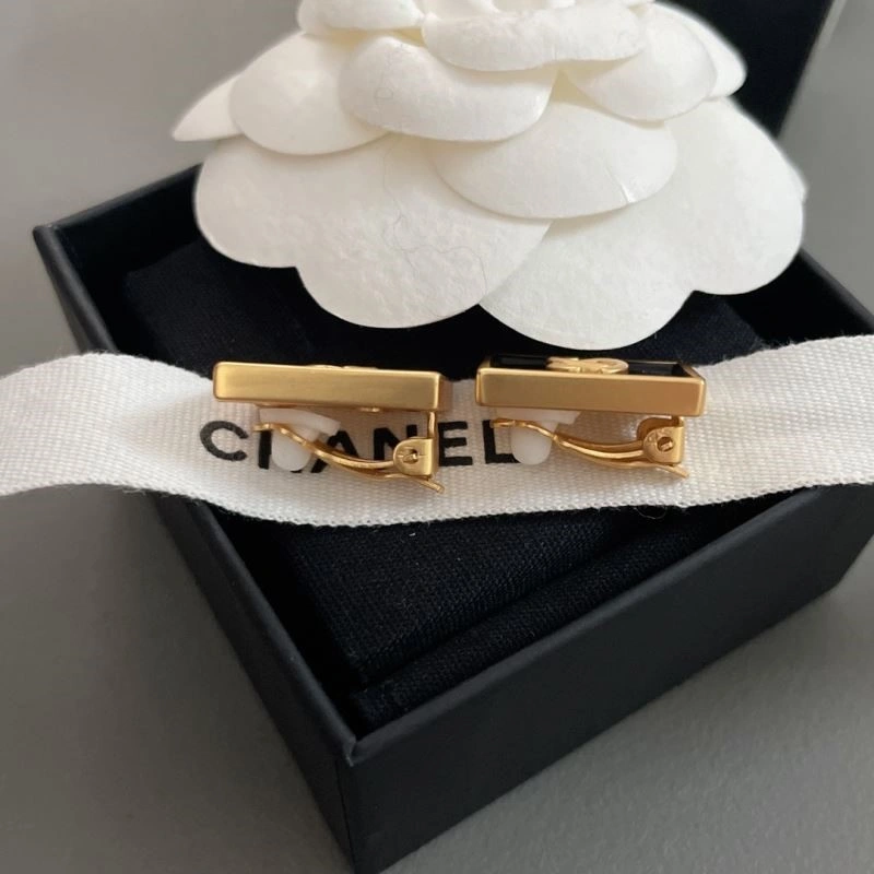 Tailored Chanel Earrings 224034