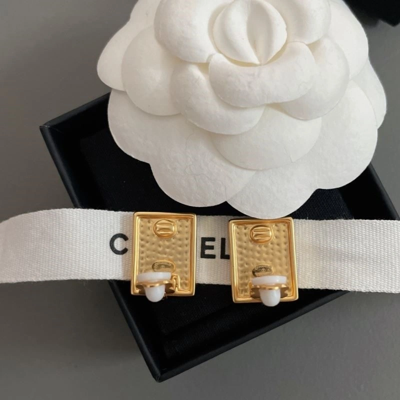Tailored Chanel Earrings 224034