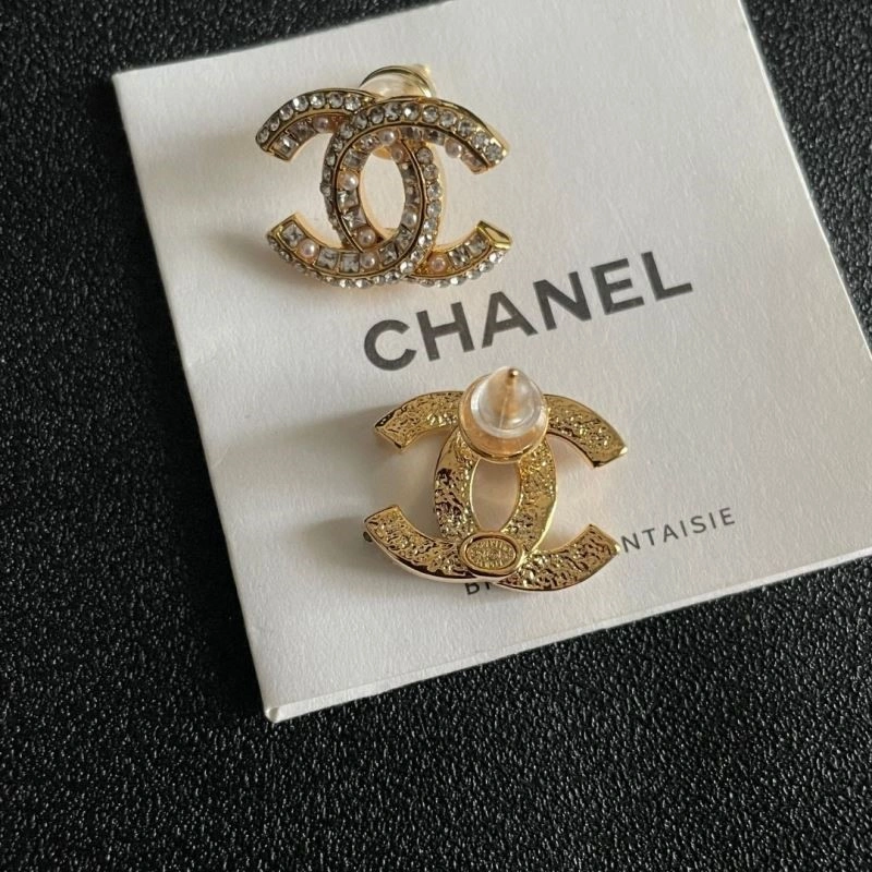 Elegant Chanel Earrings 224023