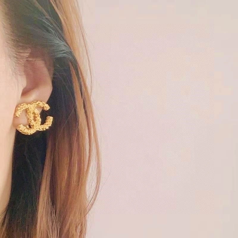 Snug Chanel Earrings 224069
