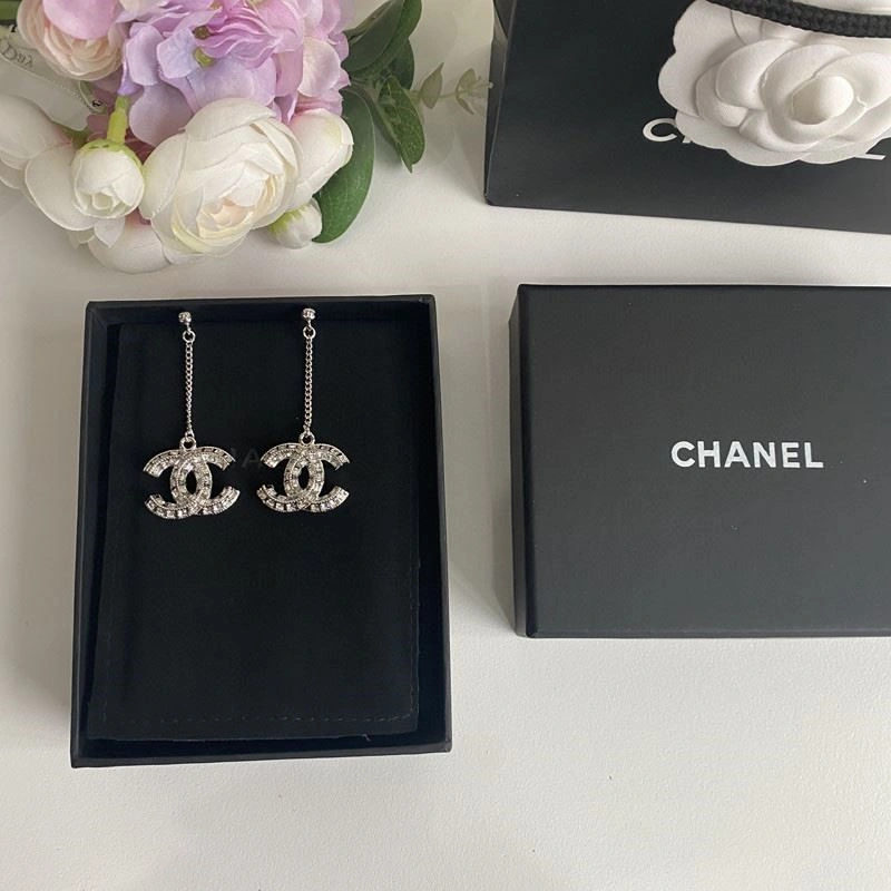 Sporty Chanel Earrings 224007
