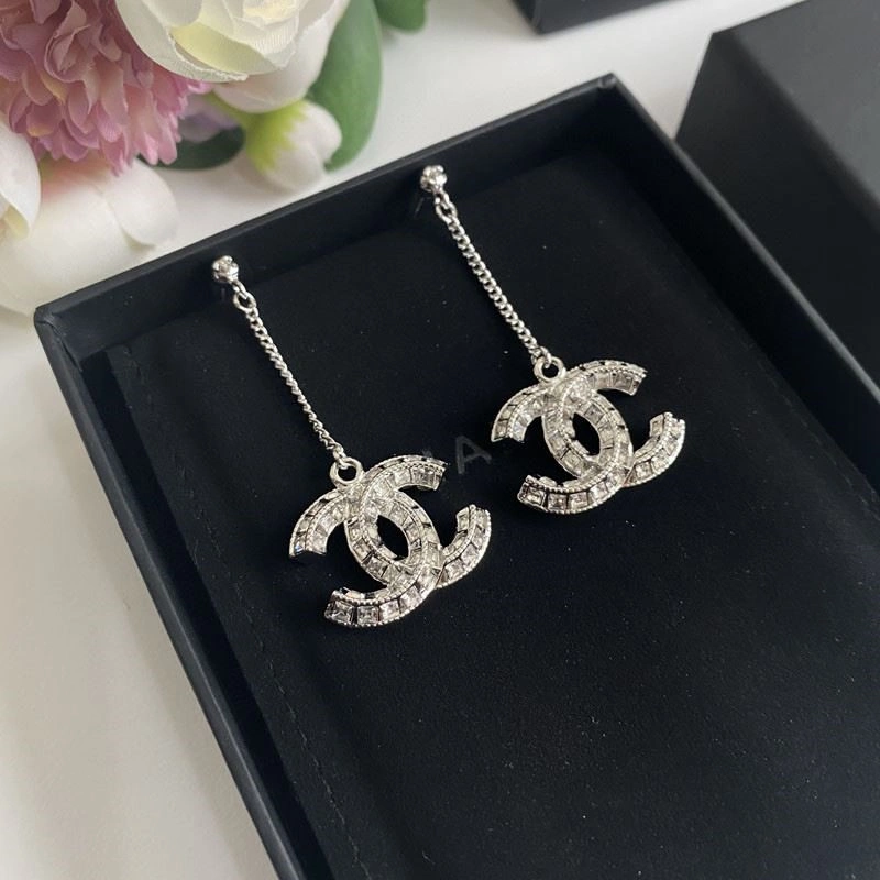 Sporty Chanel Earrings 224007