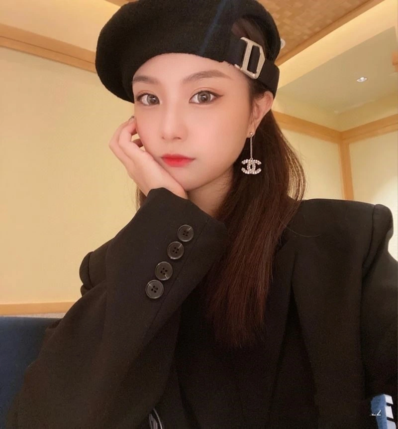 Sporty Chanel Earrings 224007