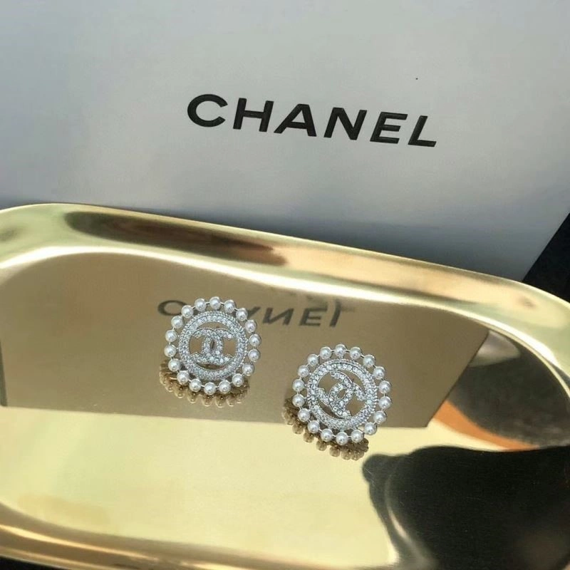 Unique Chanel Earrings 224006