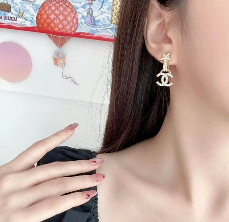 Chanel Earrings Unisex 224065