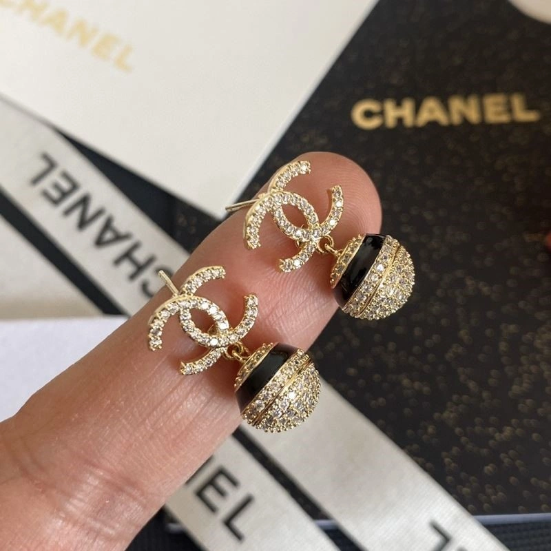 Chanel Earrings TimelessDesign 224039