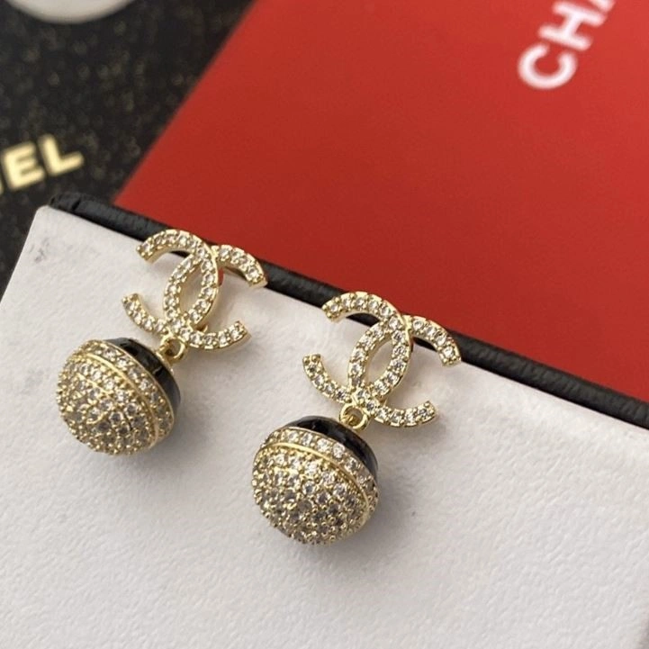 Chanel Earrings TimelessDesign 224039