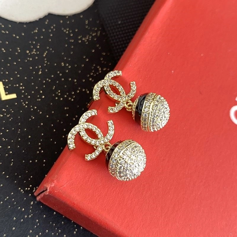 Chanel Earrings TimelessDesign 224039