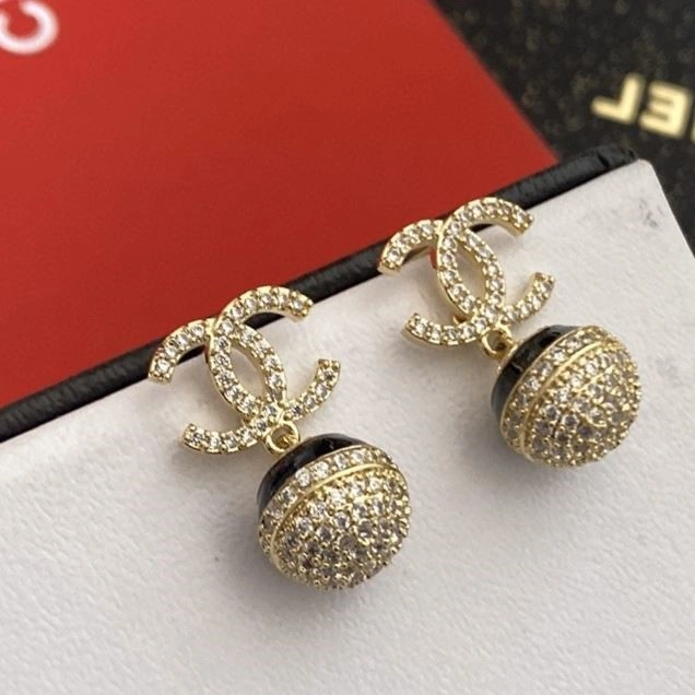 Chanel Earrings TimelessDesign 224039