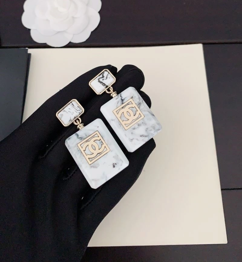 Affordable Chanel Earrings 223995