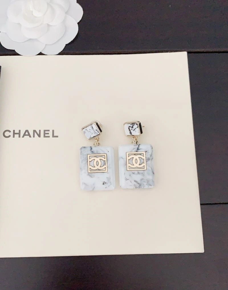 Affordable Chanel Earrings 223995