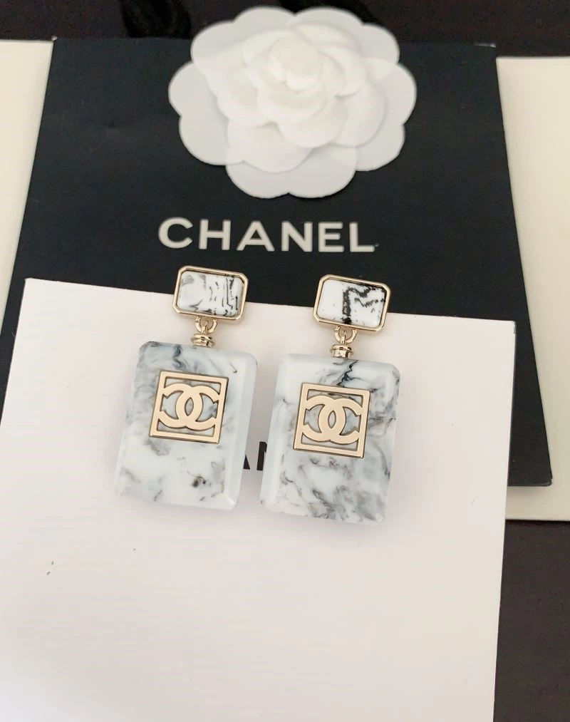 Affordable Chanel Earrings 223995