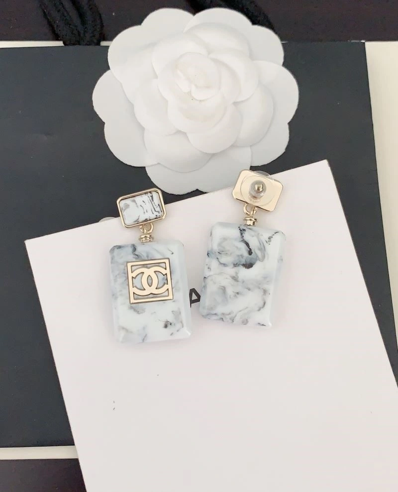 Affordable Chanel Earrings 223995