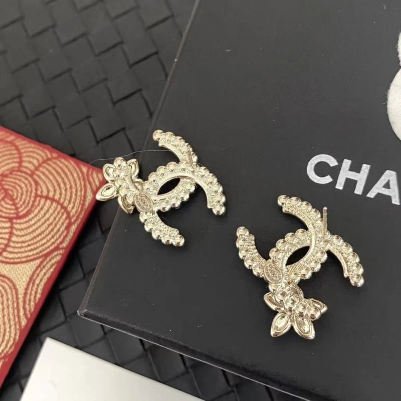 Chanel Earrings Trendsetting 224000