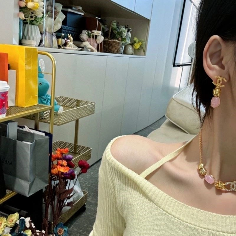Chanel Earrings HighQuality 224008