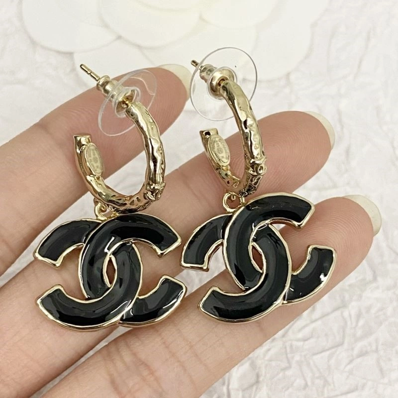 Chanel Earrings Comfortable 223978