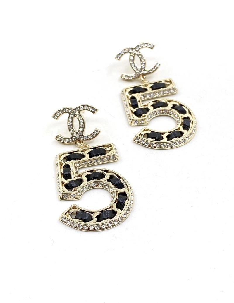 Comfortable Chanel Earrings 223975