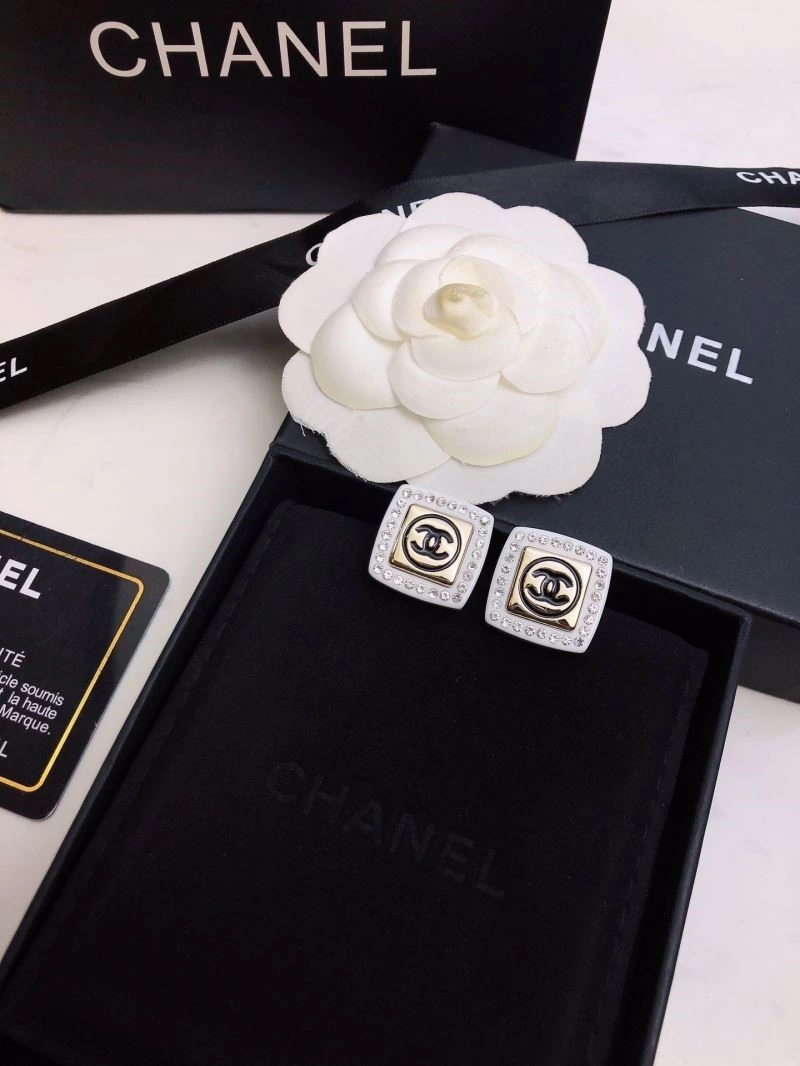 Premium Chanel Earrings 223973