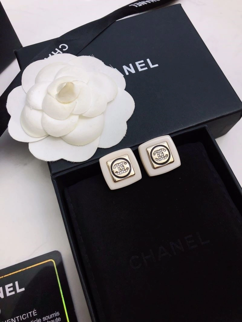 Chanel Earrings Stylish 223969